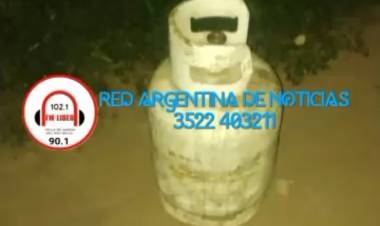 Le robaron a su primo